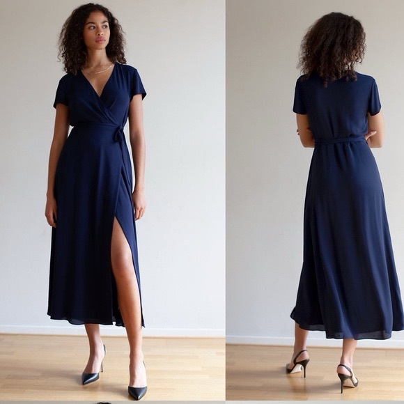 Aritzia Dresses & Skirts - Aritzia Babaton Slit Tie Wrap Maxi Dress